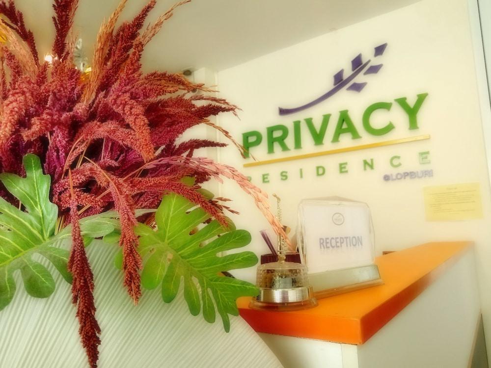 Privacy Residence Lopburi Bagian luar foto